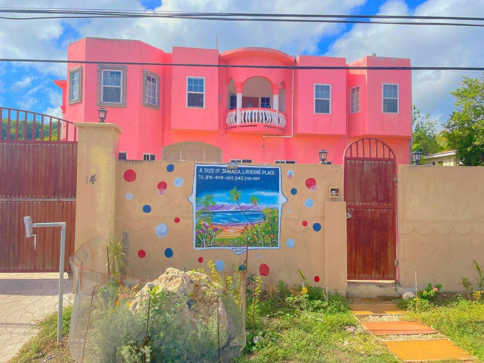 A Taste Of Jamaica Lavern'S Place Ocho Rios Exterior photo