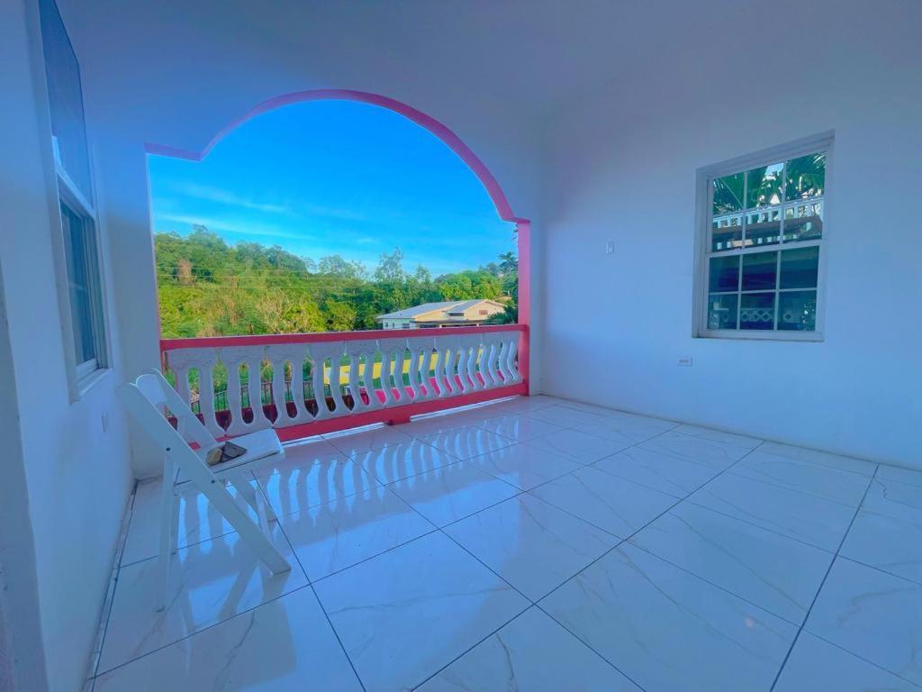 A Taste Of Jamaica Lavern'S Place Ocho Rios Exterior photo