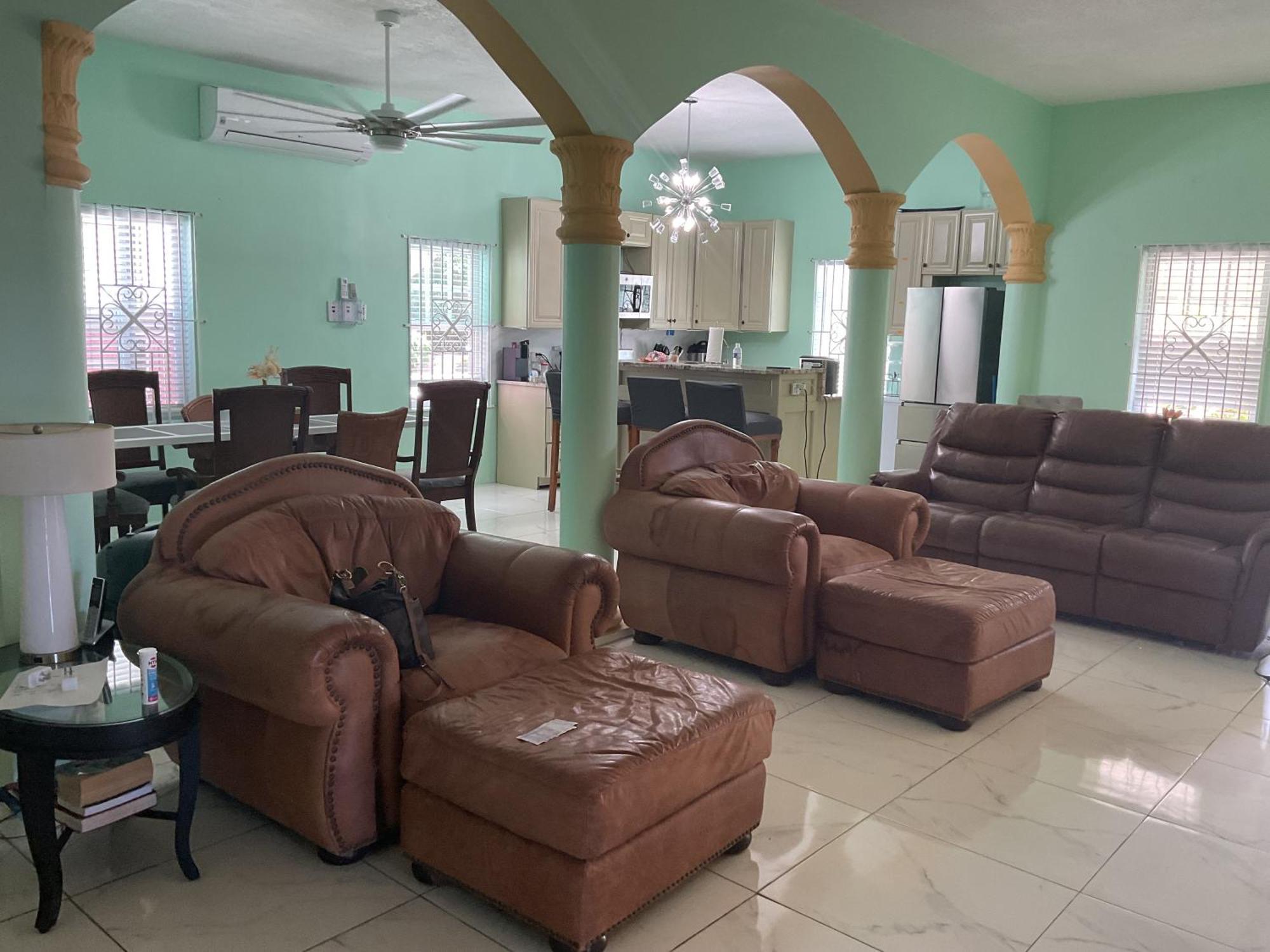 A Taste Of Jamaica Lavern'S Place Ocho Rios Exterior photo